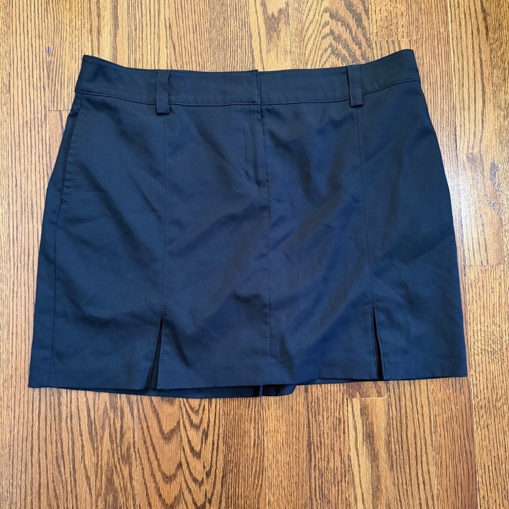 Izod Golf Ladies Black Pleated Skirt w/ Shorts Size 14